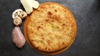 Осетинский пирог с курицей, осетинским сыром и грибами