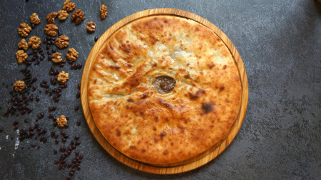 Кудурджин с фасолью и грецким орехом